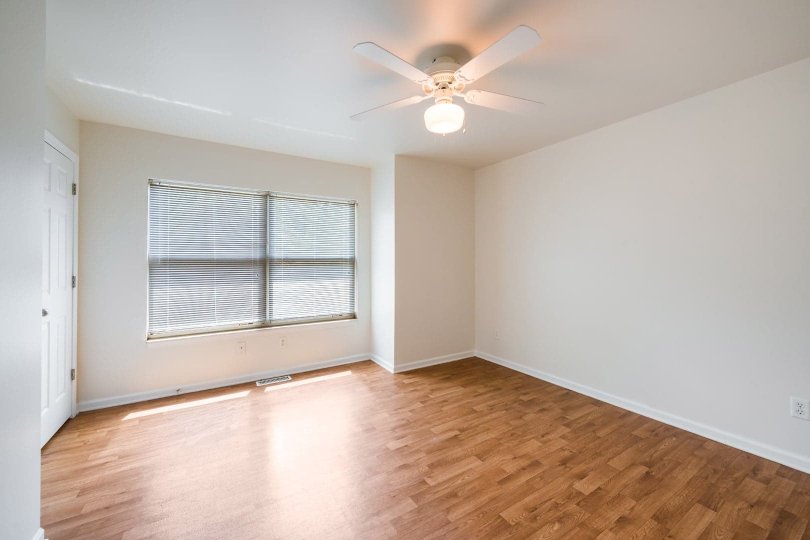 1 Bedroom Garden***